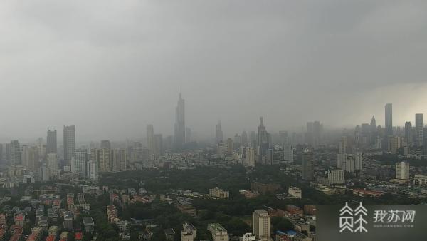 鎮江暴雨應對，城市如何應對突如其來的暴雨天氣挑戰